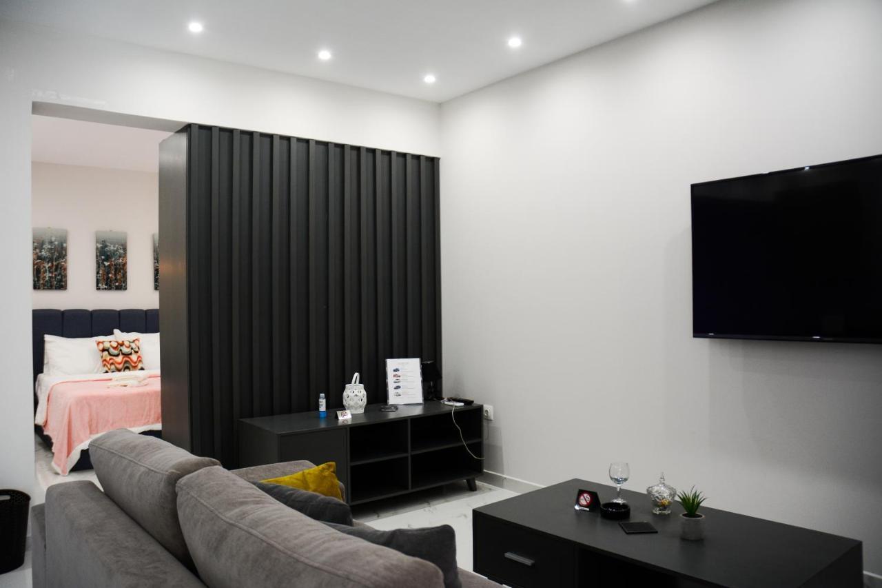 Dafni Luxury Suites アテネ エクステリア 写真
